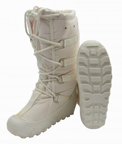 Snow Boots Italien weiß neuwertig Moderner Schneestiefel zum Schutz vor arktischer Kälte