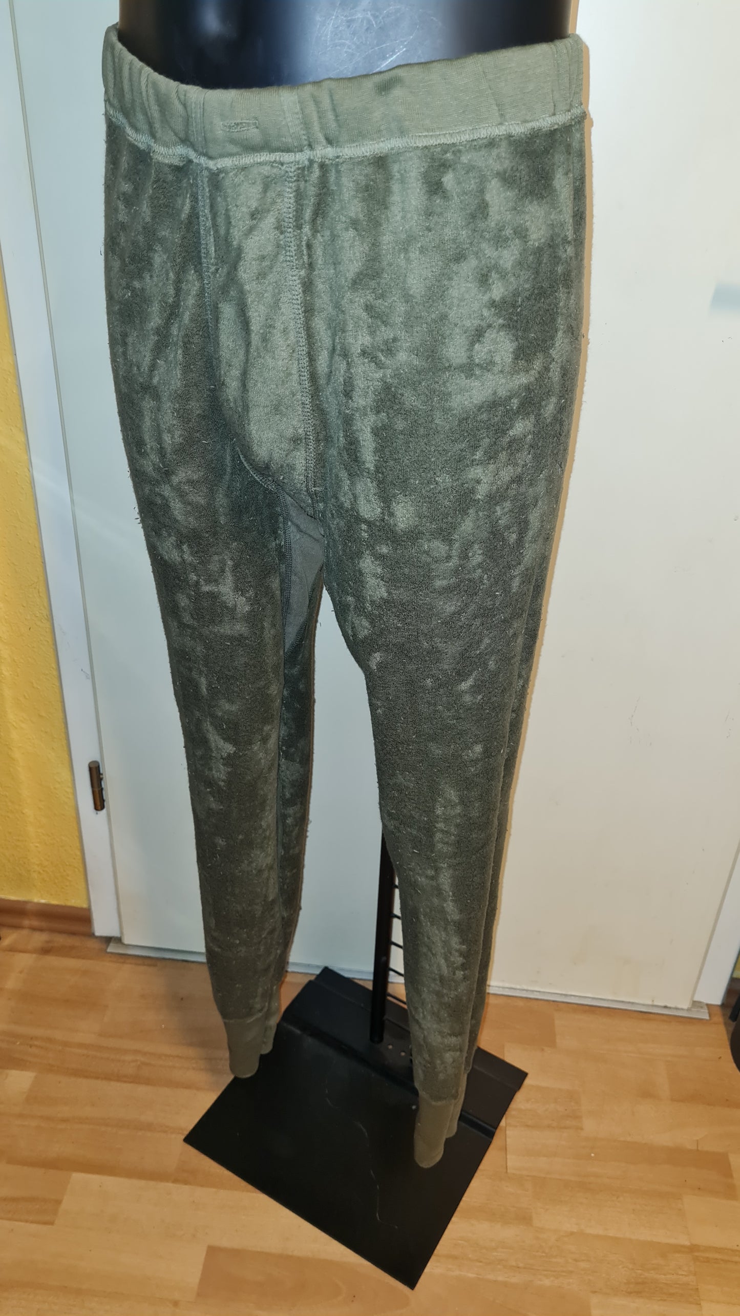 Original Bundeswehr Unterhose Lang Plüsch Winter Oliv Neuwertig / Ungetragen