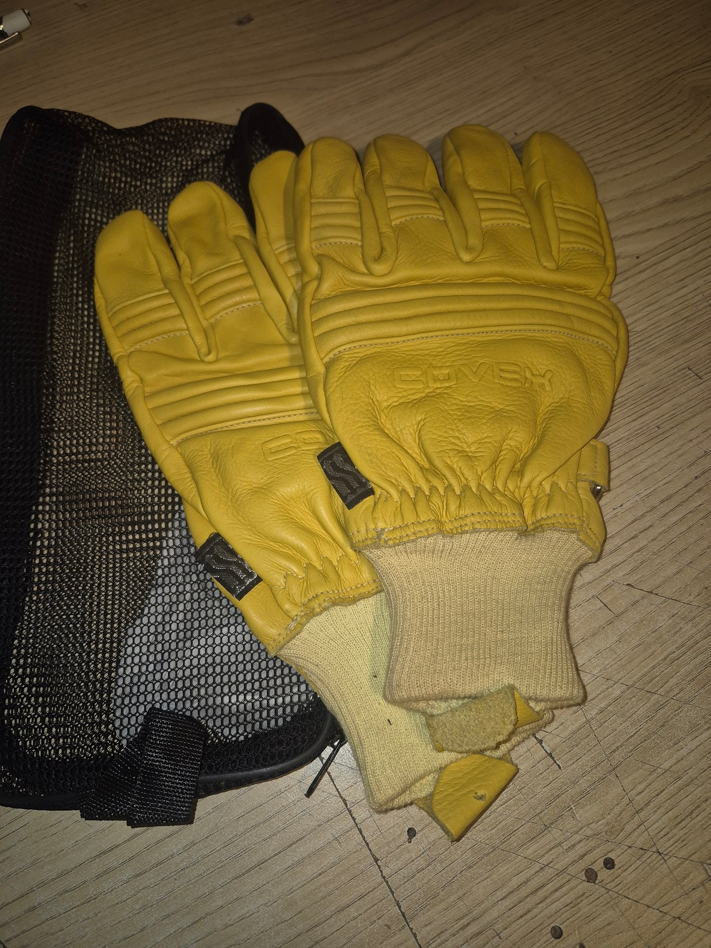 Feuerwehrschutzhandschuhe gelb Firefighter glove RB90 Falcon von Huhta Covex