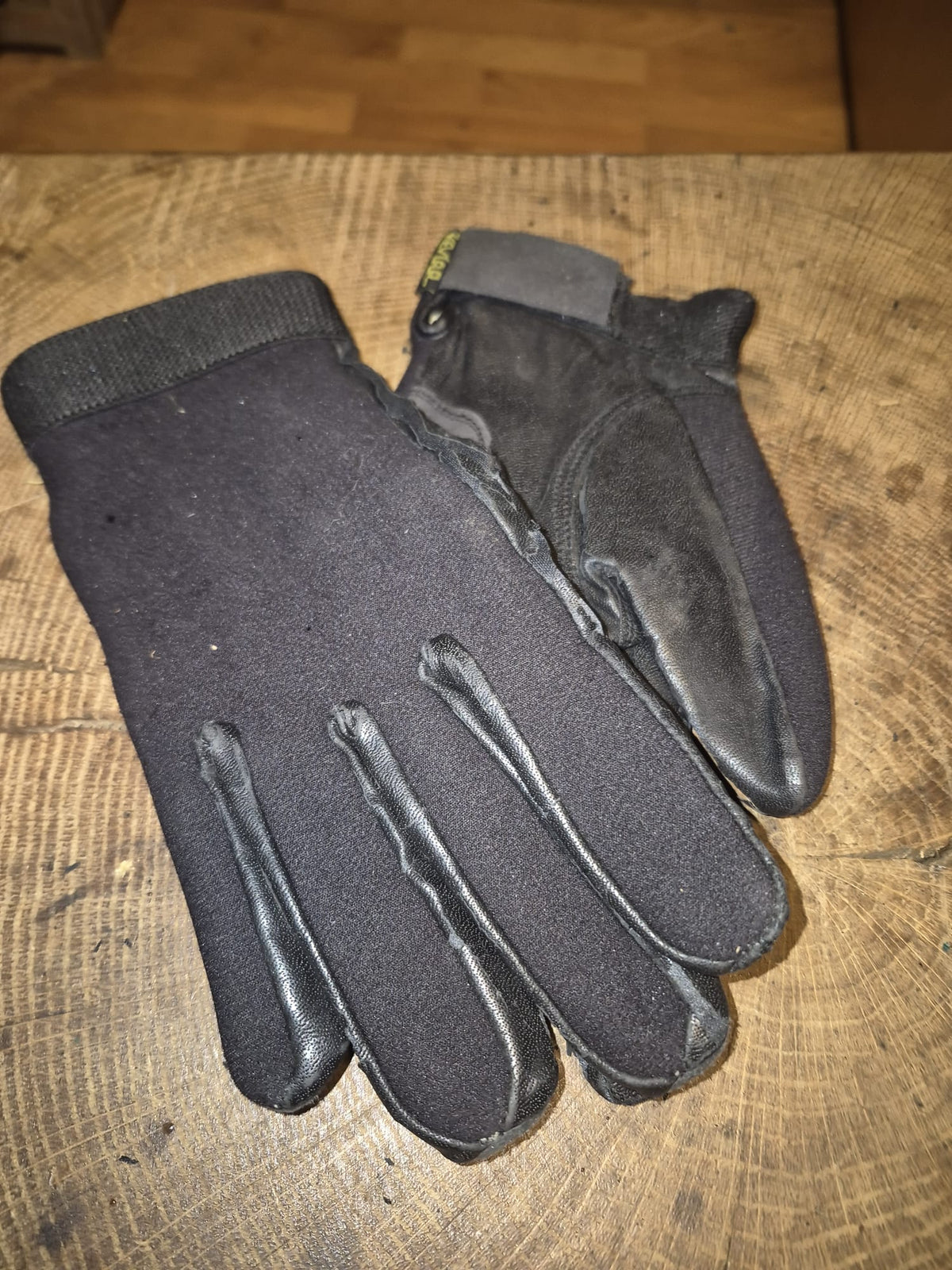 Handschuhe Neopren Kevlar Schnittschutz Stichschutz schwarz