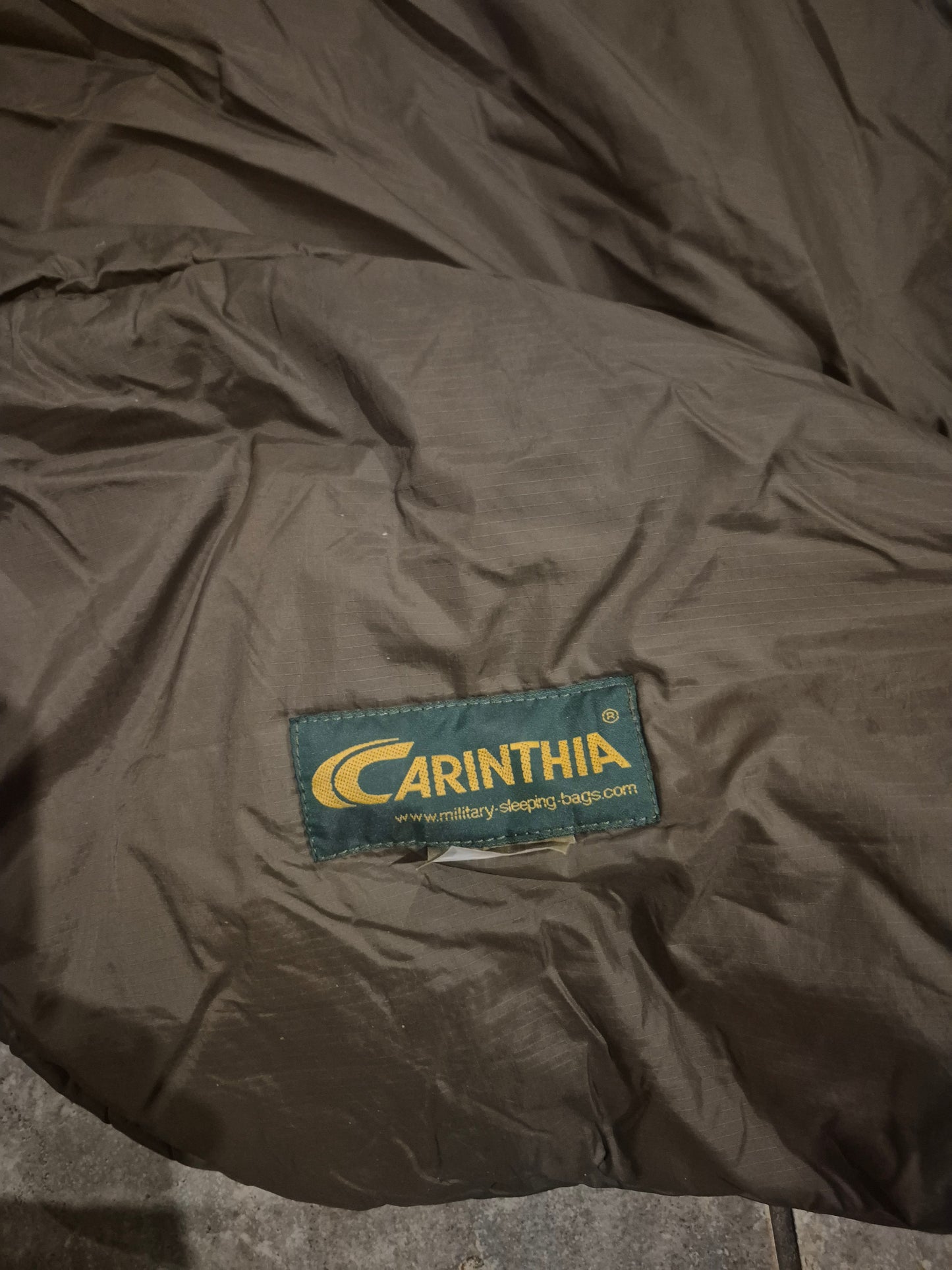 Original Carinthia Tropen Schlafsack Oliv mit Packsack