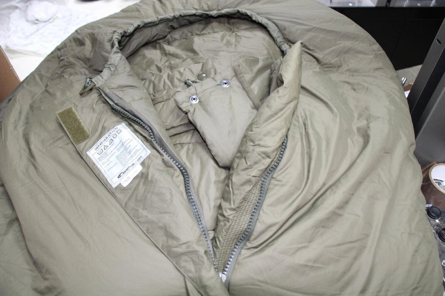 Originaler Bundesheer Schlafsack in oliv von Carinthia ®