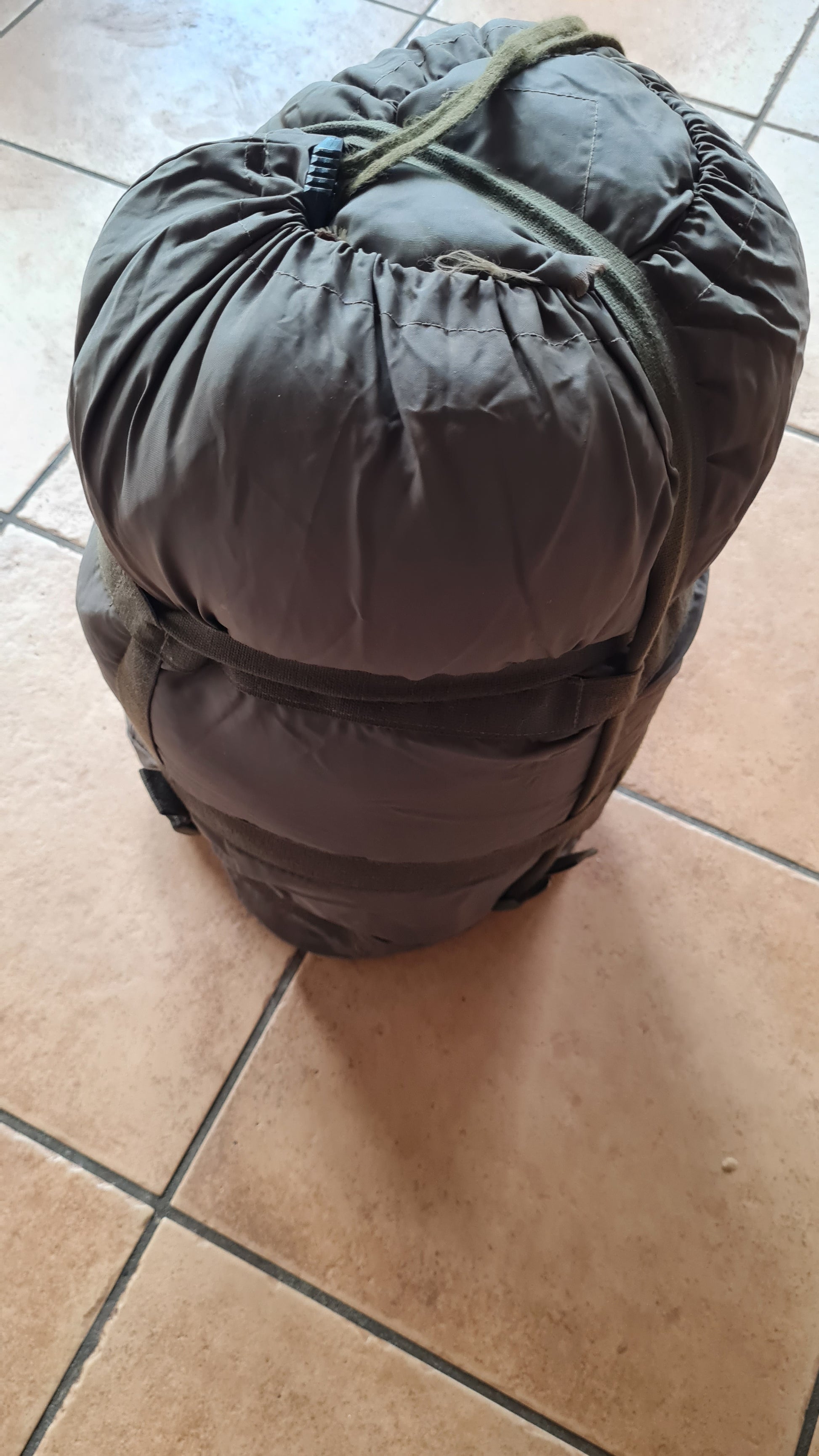 bundeswehr schlafsack ärmel temperaturbereich Bundeswehr Original Schlafsack Allgemein II bis minus 35 Grad Carinthi – mm67shop.de 7/24