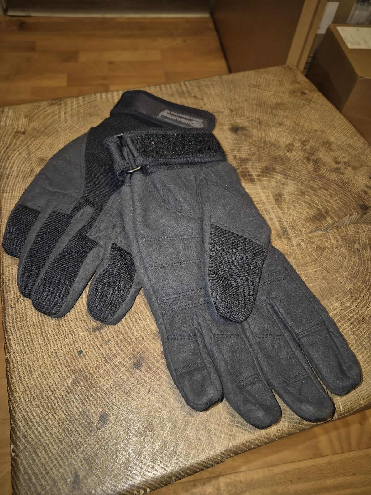Highlander Mission Faux Leather Suede Gloves Black Stretch Panels GL034 Taktischer Handschuh