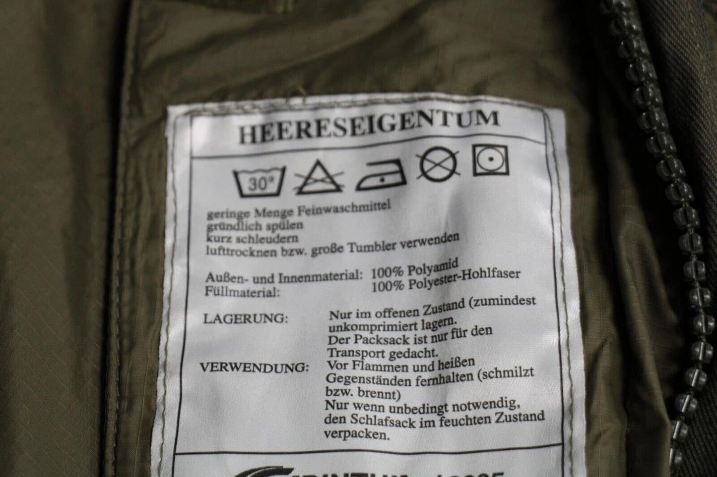 Originaler Bundesheer Schlafsack in oliv von Carinthia ®