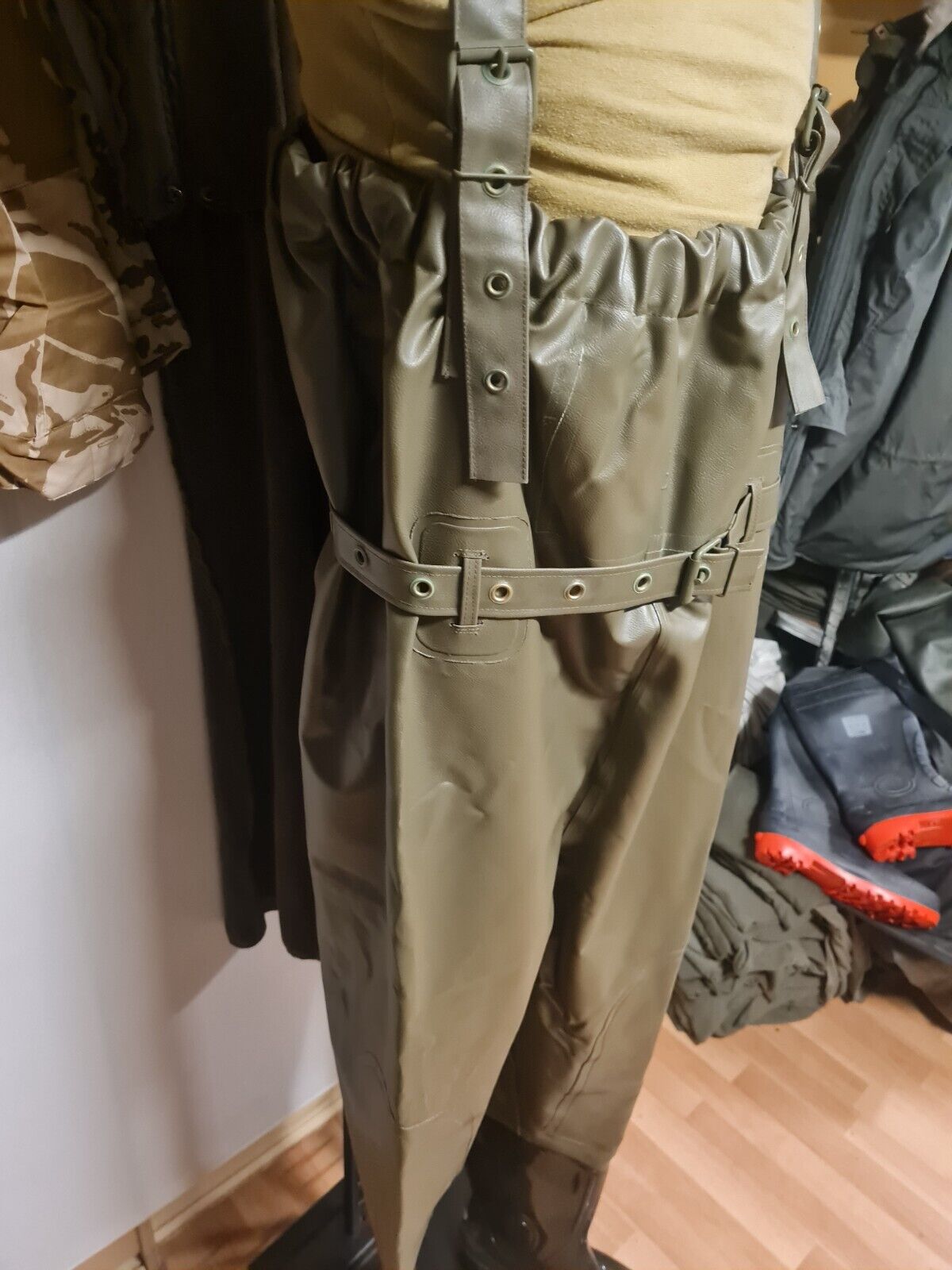 Bundeswehr Pioniere Original Wathose NEU Anglerhose Novotex BW Größe 3 / 46 Oliv